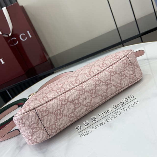 Gucci專櫃古馳最新款Emblem系列小號肩背包 jh2622型號：815218